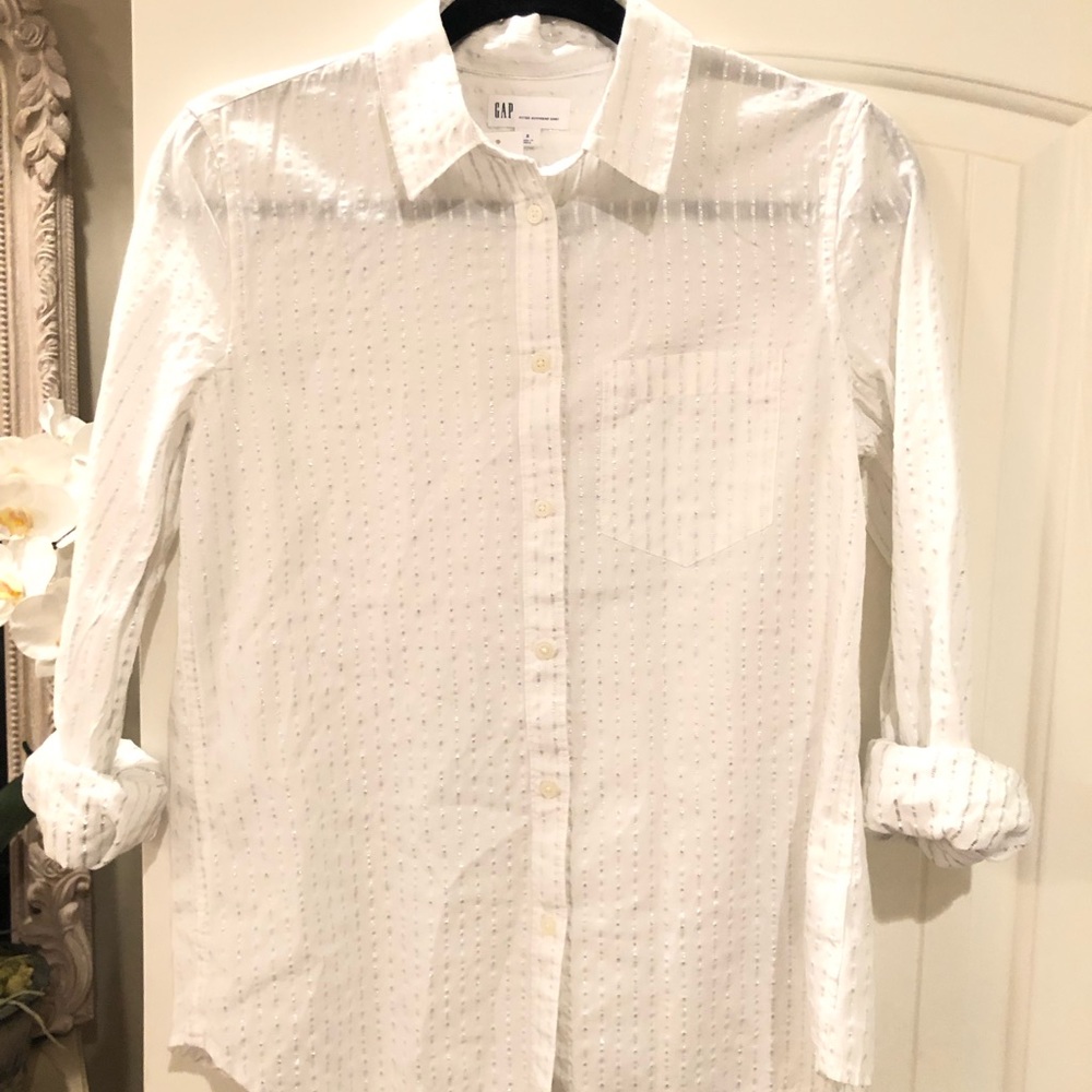 NWT Gap Fitted Boyfriend Shirt